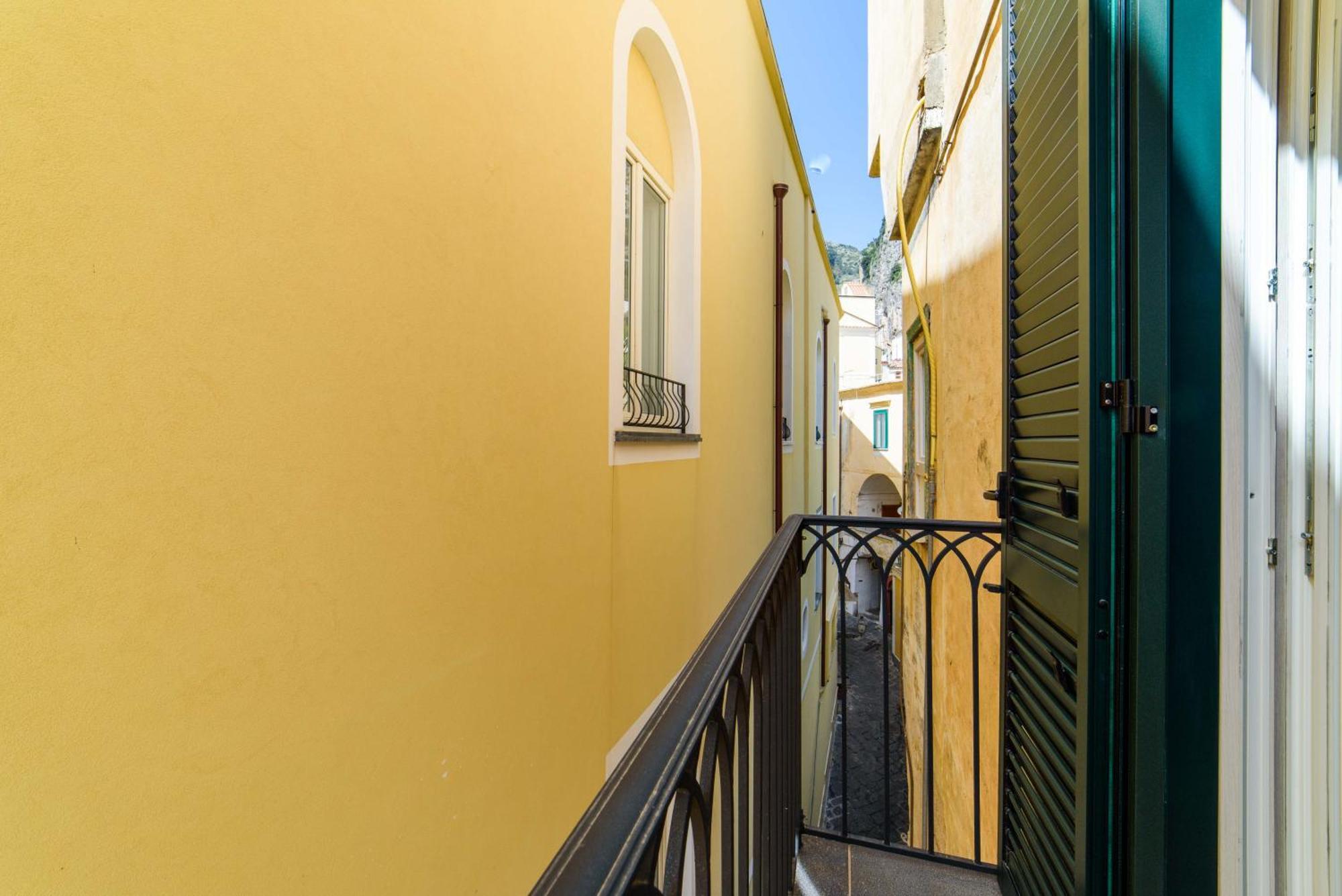 Cloister Suites Amalfi Esterno foto